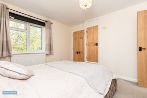 Bedroom- click for photo gallery